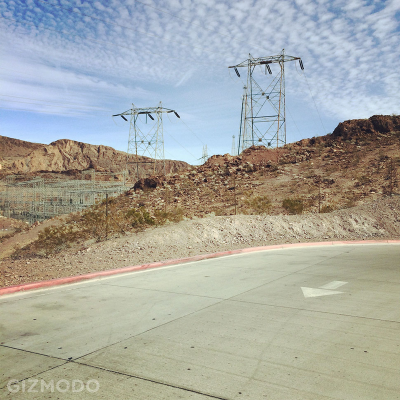 Illustration for article titled Hoover Dam Is a Super-Gadget That Keeps the Lights in Vegas Burning